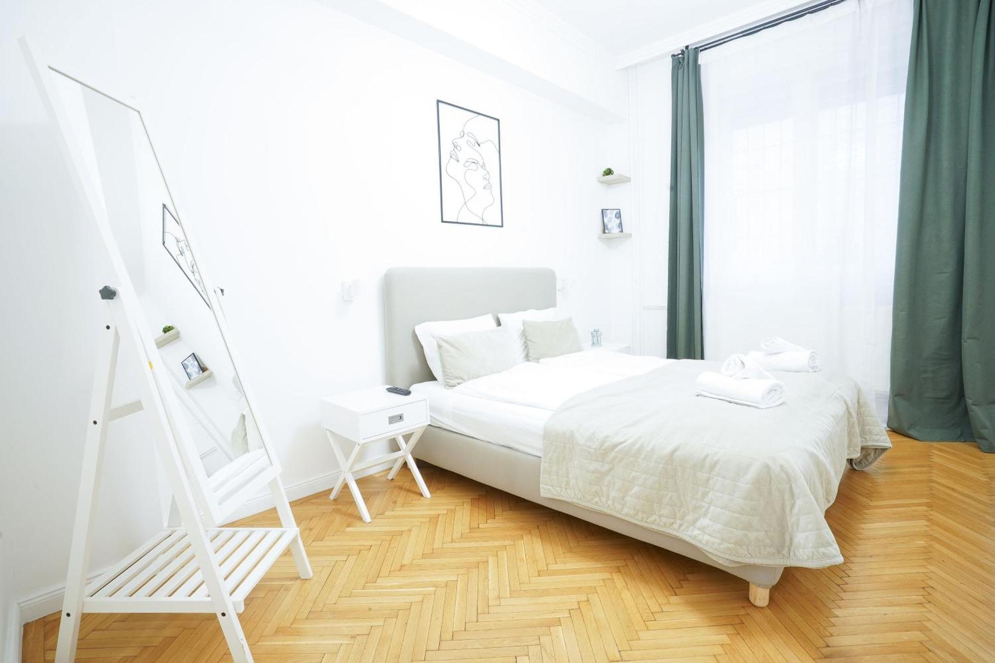 Venus Apartments - Paulay Ede I Budapest Luaran gambar